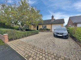Stonefield Close, Shrivenham, Swindon photo