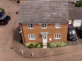 Dog Rose Drive, Bourne thumb 1