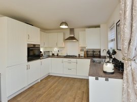 Robinson Crescent, Eagle Farm South, Milton Keynes thumb 2