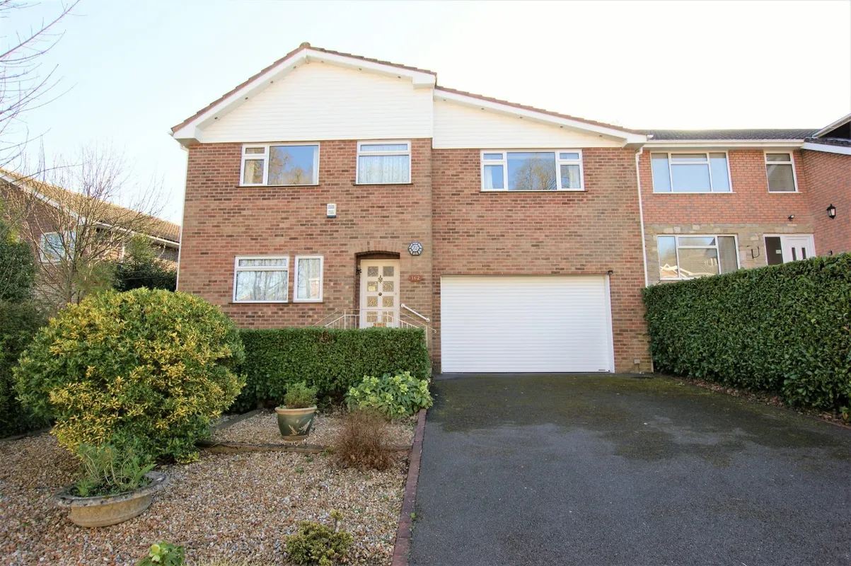 Lynwood Drive, Wimborne, Dorset, BH21
