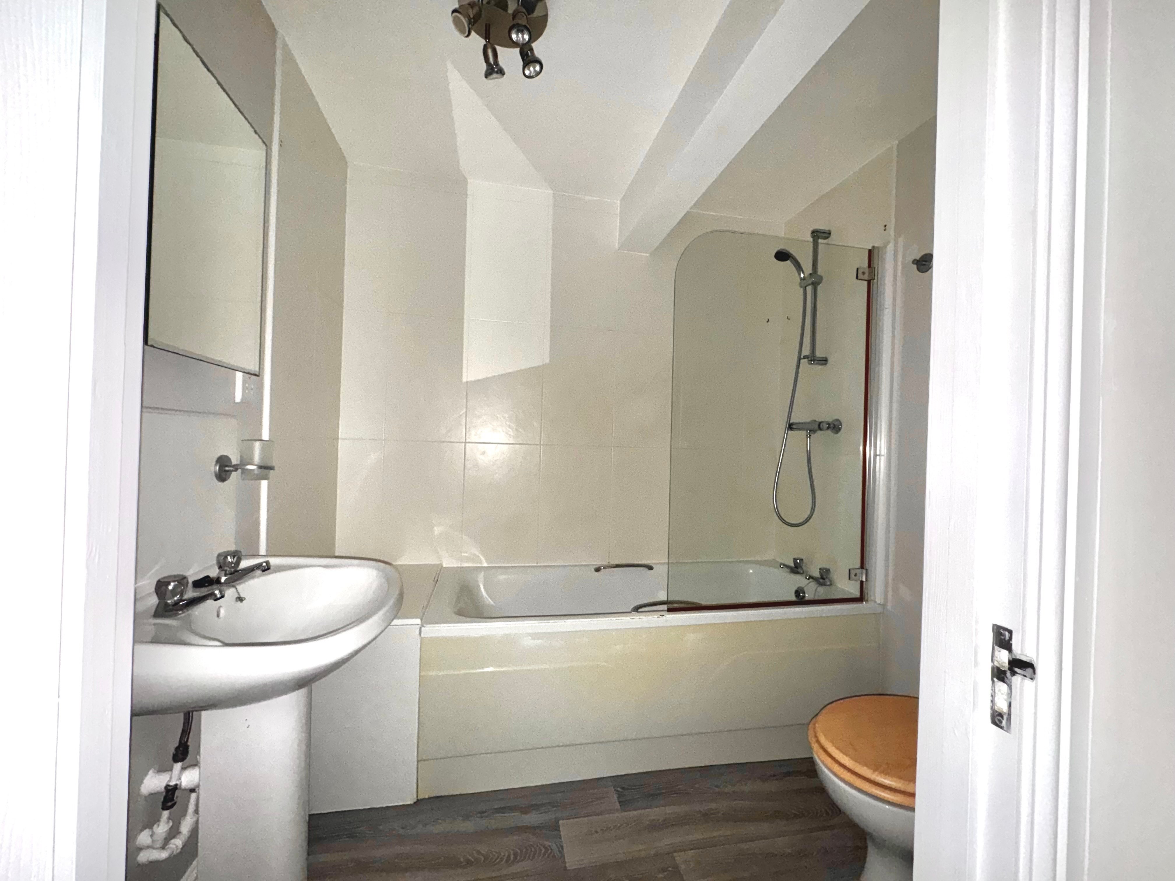 9 Hawthorne Drive Image 6