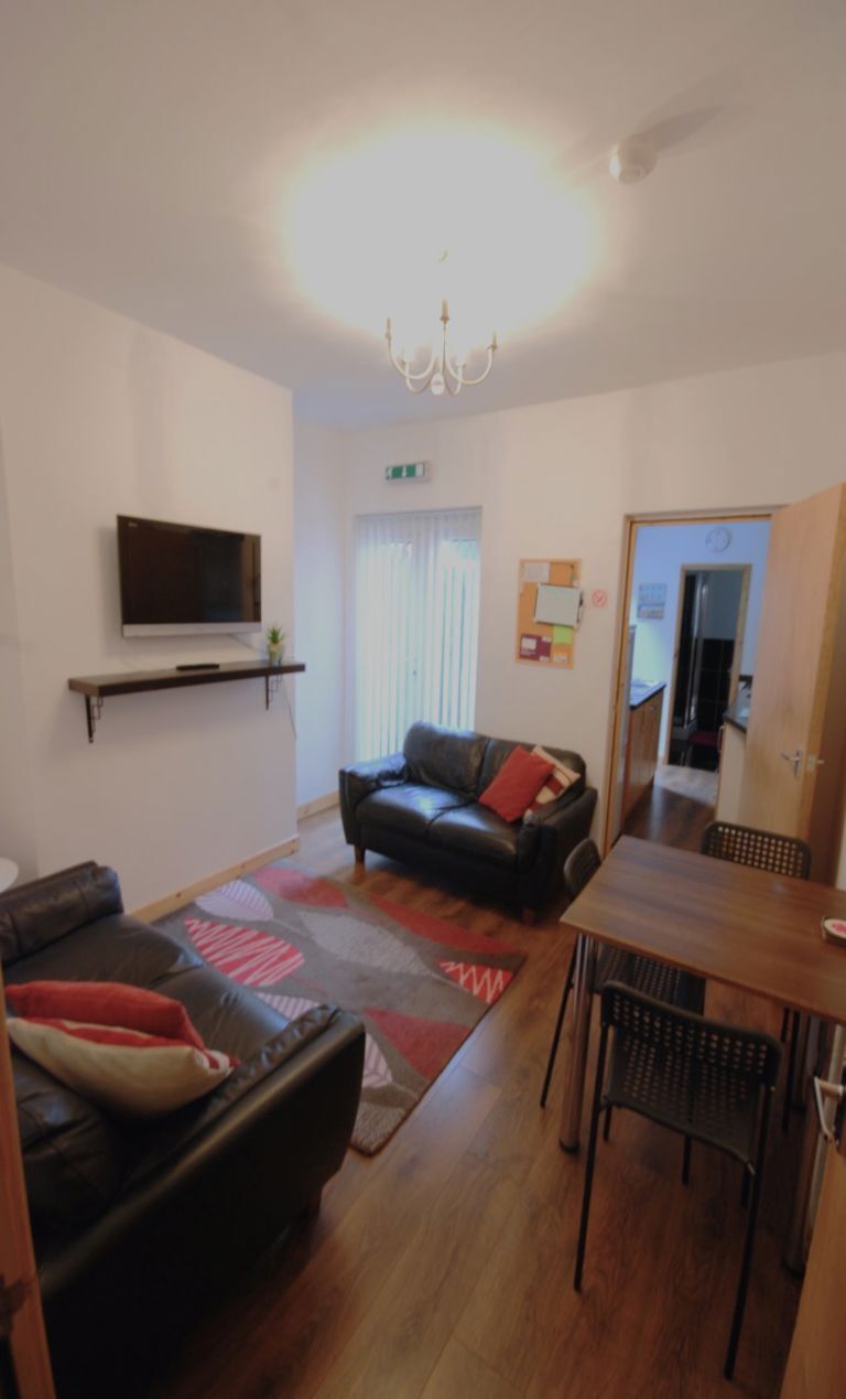 29 Winnie Road B29 6JU Image 1