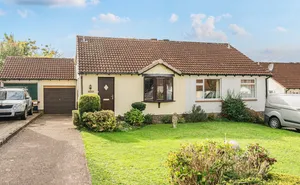 Click for details Chestnut Way, Honiton, Devon, EX14 photo