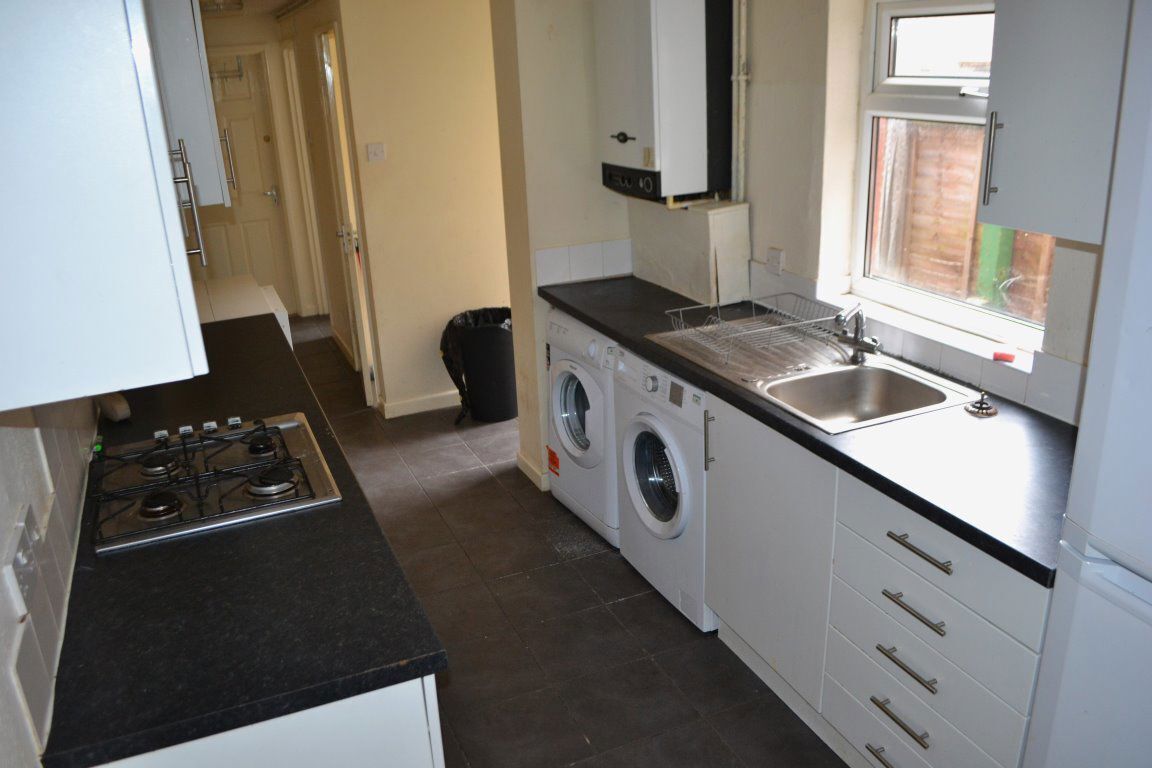 24 Luton Road, B29 7BN Image 5