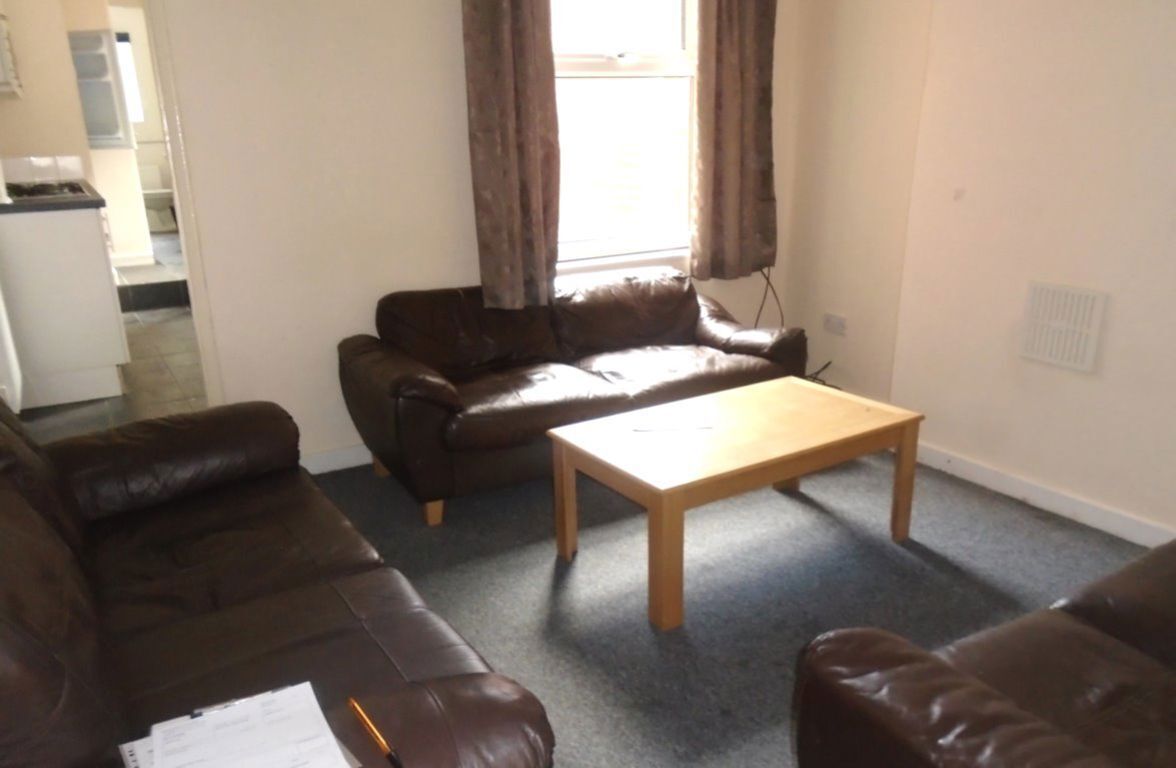 29 Luton Road, B29 7BN Image 1