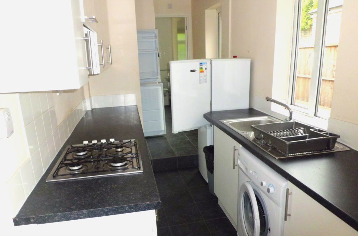 29 Luton Road, B29 7BN Image 5