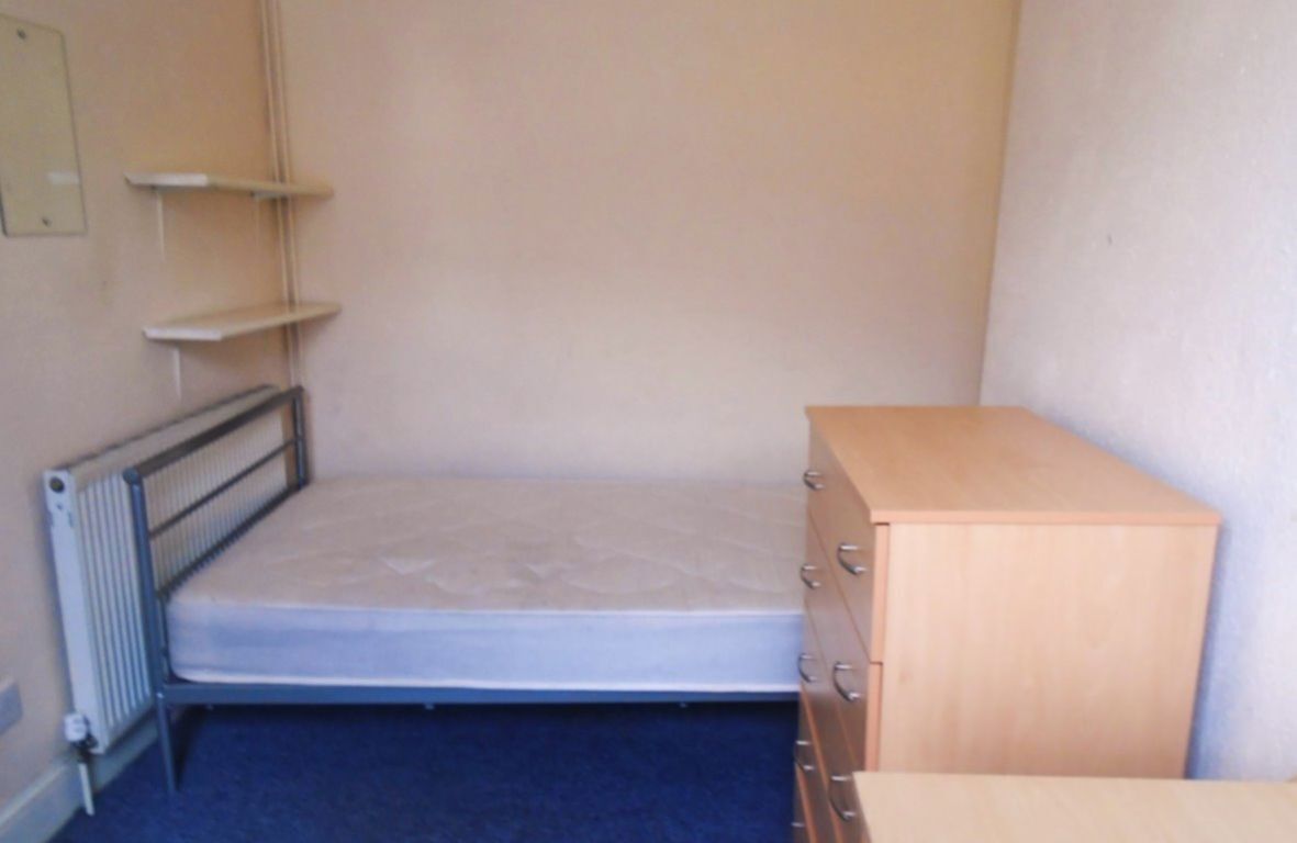 29 Luton Road, B29 7BN Image 6