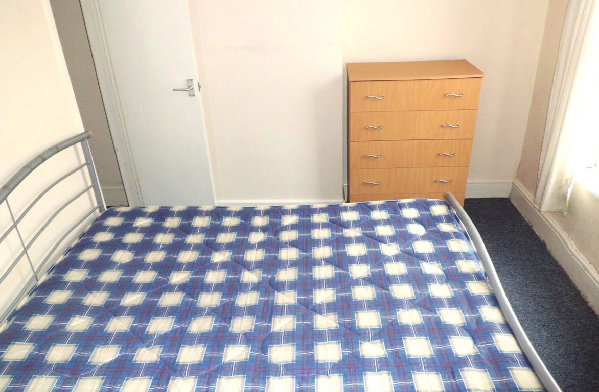 29 Luton Road, B29 7BN Image 8