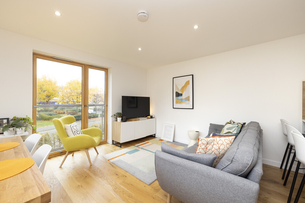 16 (Flat 2) Hughes Close, Canonmills, Edinburgh, EH7 4FY Image 4
