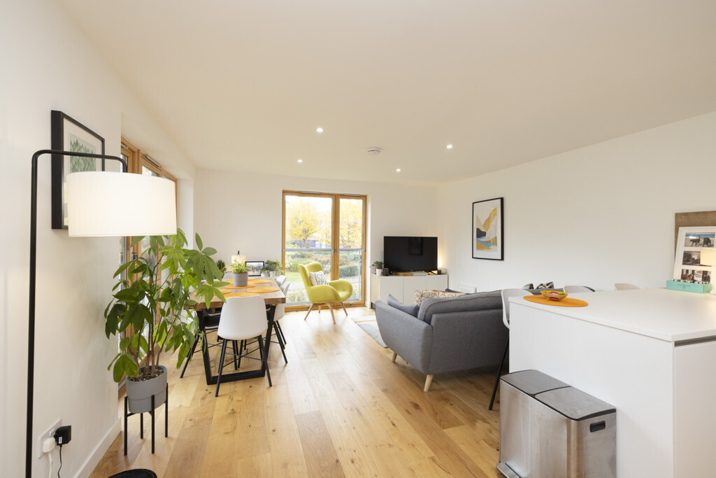 16 (Flat 2) Hughes Close, Canonmills, Edinburgh, EH7 4FY Image 5