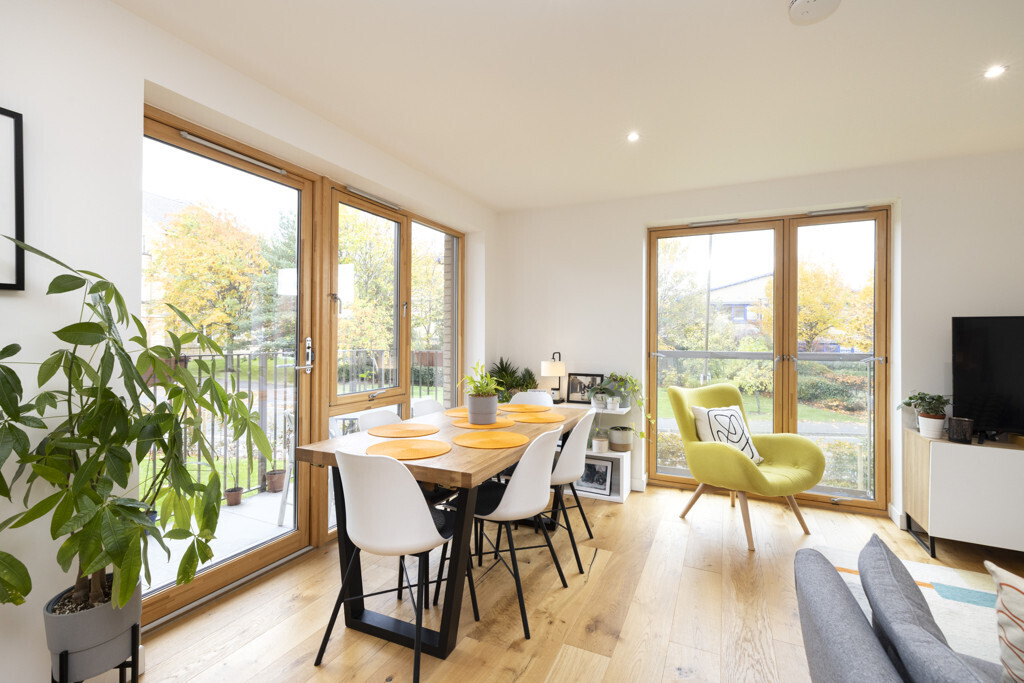 16 (Flat 2) Hughes Close, Canonmills, Edinburgh, EH7 4FY Image 6