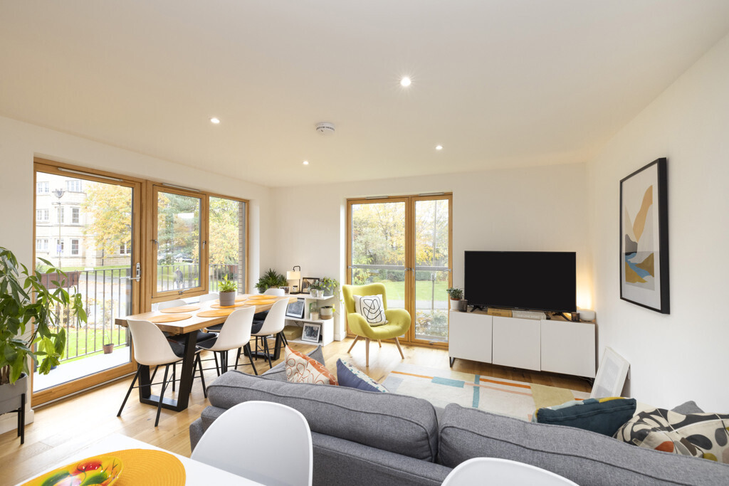 16 (Flat 2) Hughes Close, Canonmills, Edinburgh, EH7 4FY Image 7