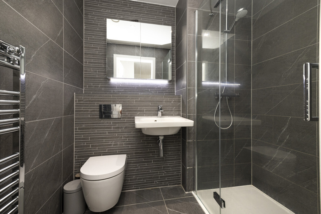 16 (Flat 2) Hughes Close, Canonmills, Edinburgh, EH7 4FY Image 16