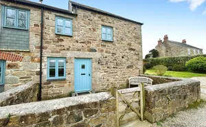 Click for details Tregenhorne, Steppy Downs Road, Hayle, Cornwall, TR27 photo