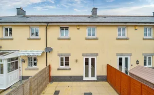 Click for details Dartmoor Court, Bovey Tracey, Newton Abbot, Devon, TQ13 photo
