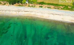 Click for details Higher Fore Street, Marazion, Cornwall, TR17 photo