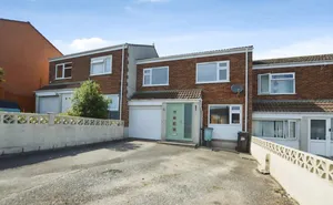 Click for details Linden Crescent, Newquay, Cornwall, TR7 photo