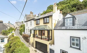 Click for details Barbican Hill, Looe, Cornwall, PL13 photo
