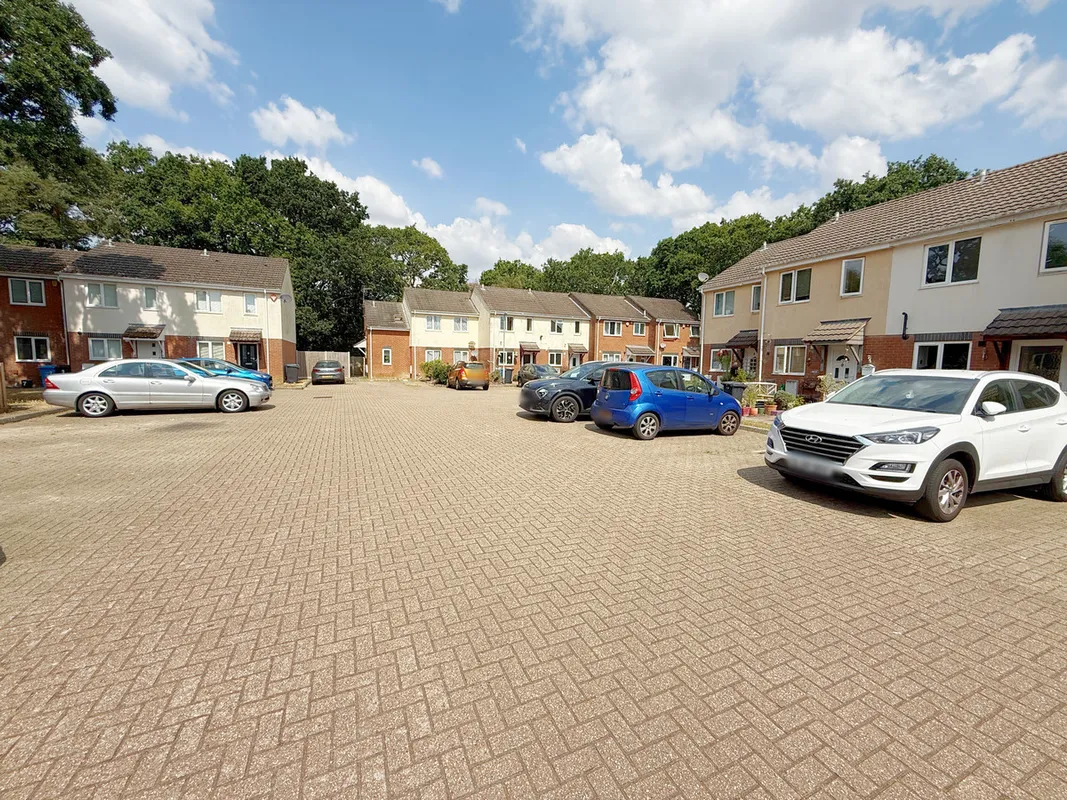 Viscount Close, Bournemouth, 9, BH11