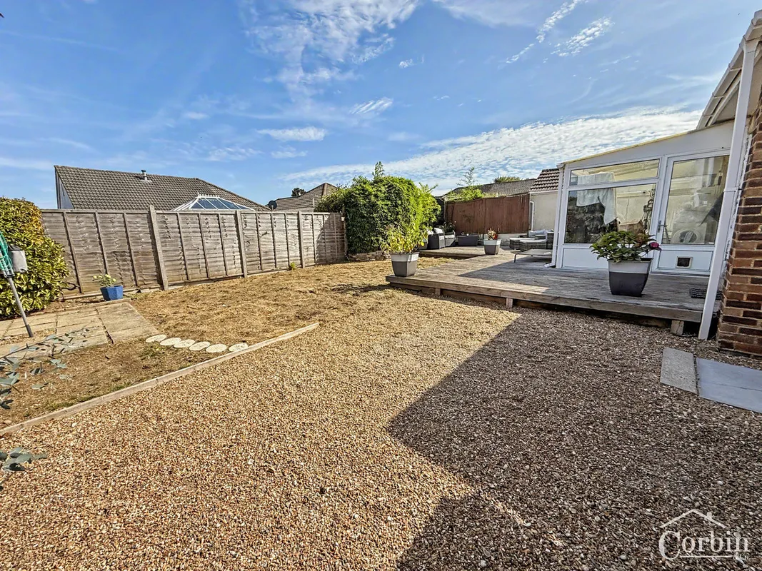 Weldon Avenue, Bournemouth, 9, BH11