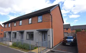 Click for details Quern Rise, Tithebarn, Exeter, Devon, EX1 photo