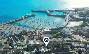 Click for details Chy Kres, Bread Street, Penzance, TR18 photo