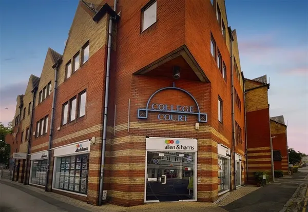 Estate Agents in Swindon T C - Contact Us - Allen & Harris