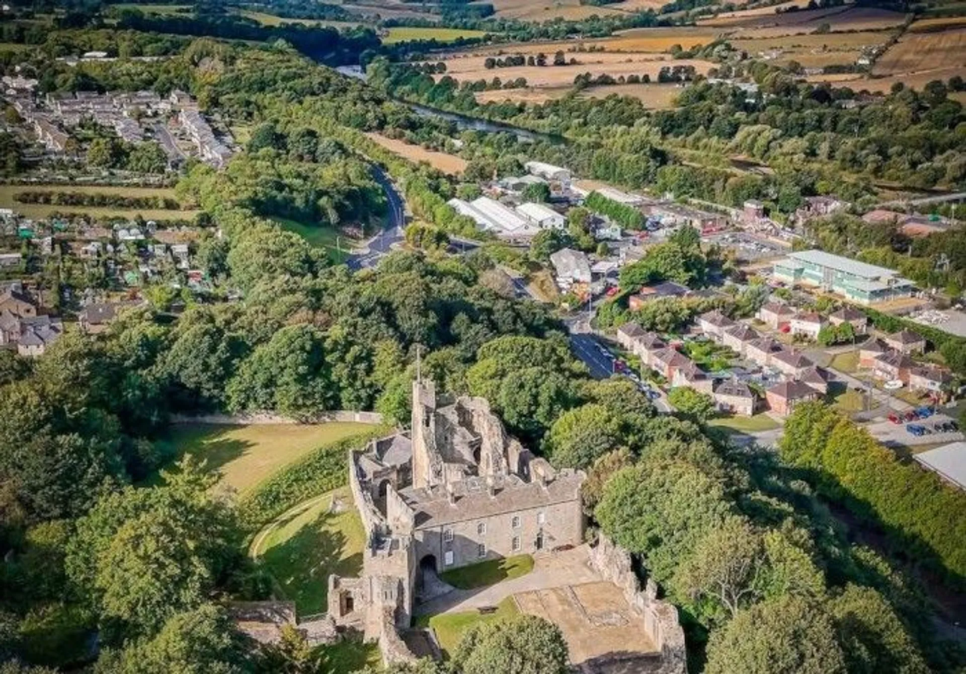 https://mr2.homeflow-assets.co.uk/files/media/image/0000/0000/7236b7183c6481ce66b29cb95d9c4829/prudhoe-above-crop-min.jpg
