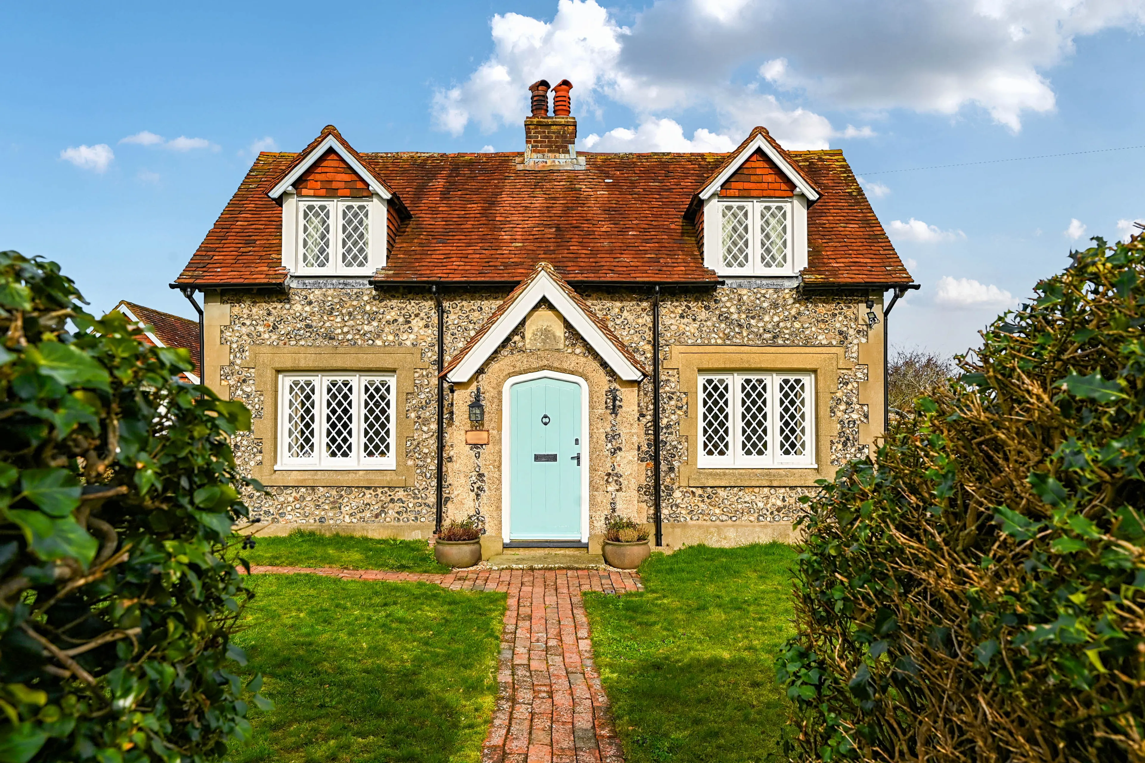 https://mr2.homeflow-assets.co.uk/files/media/image/0000/0000/35c278a874826d653ddd7d879e0a6746/ringmer2.jpg
