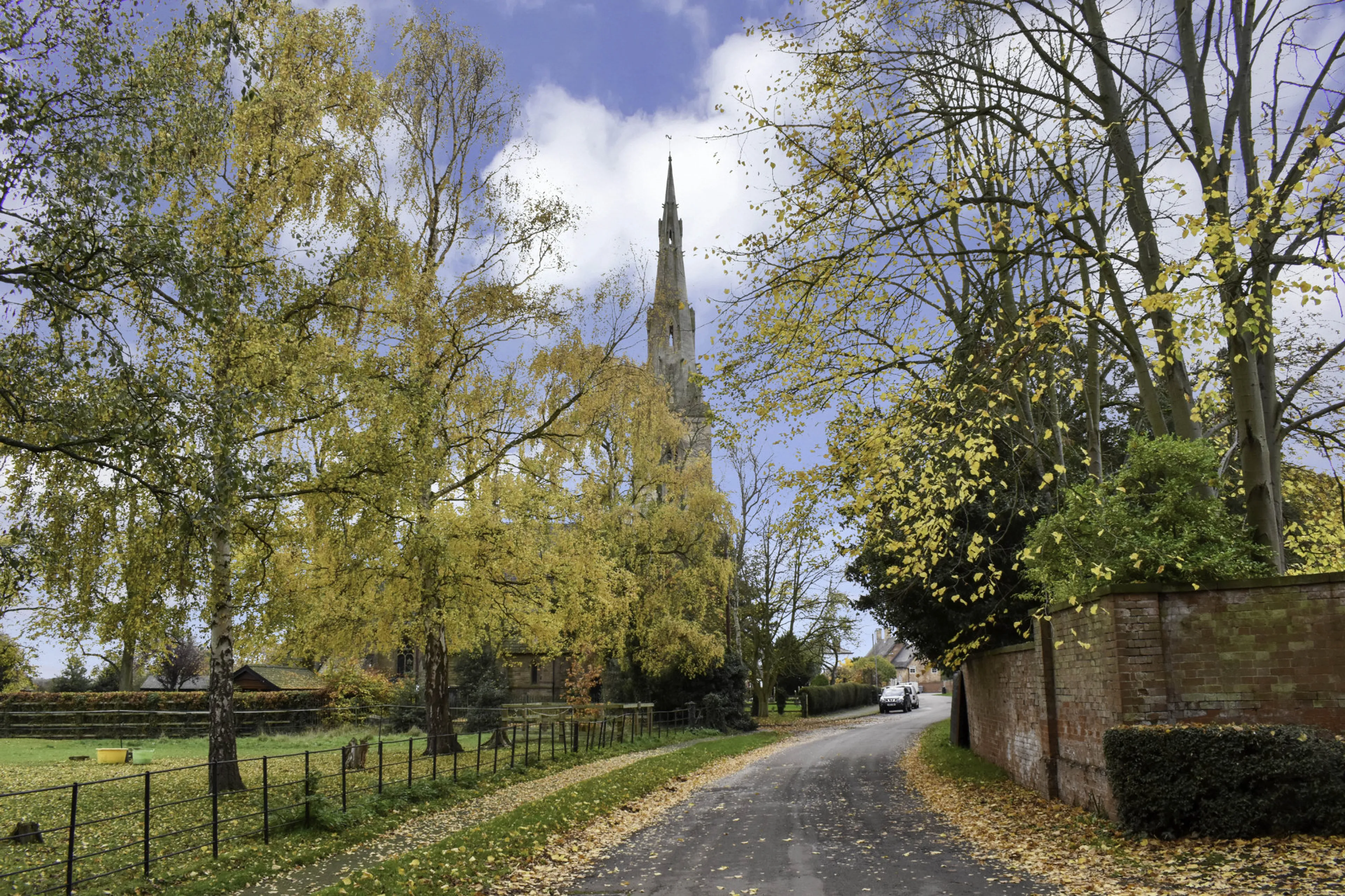 https://mr2.homeflow-assets.co.uk/files/media/image/0000/0000/3c04a34755383ff18ed6335150970723/CarltononTrent(4).jpg