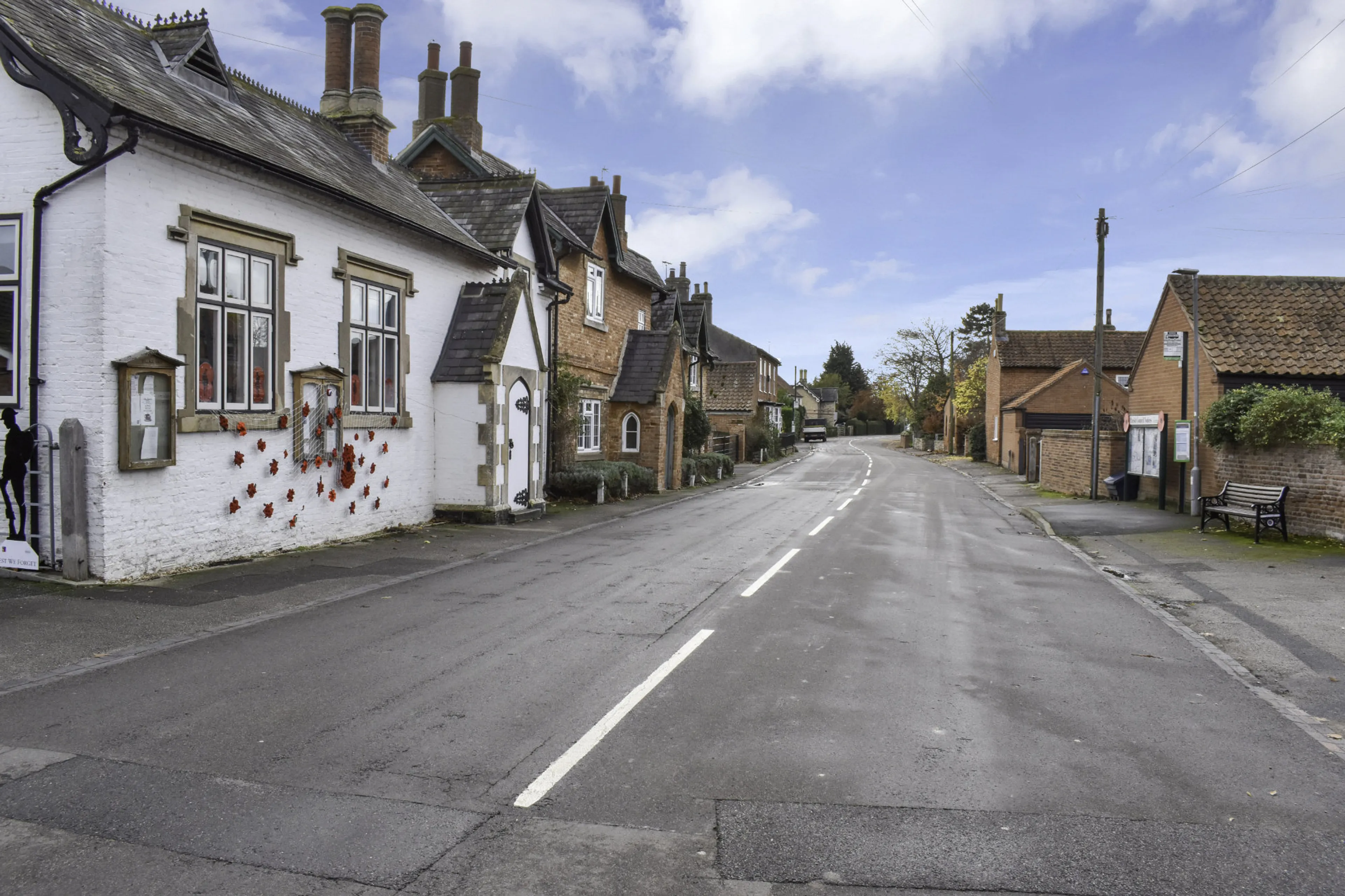 https://mr2.homeflow-assets.co.uk/files/media/image/0000/0000/4111a94bb7a5c8b1972db868478962d5/Carlton-on-trent.jpg