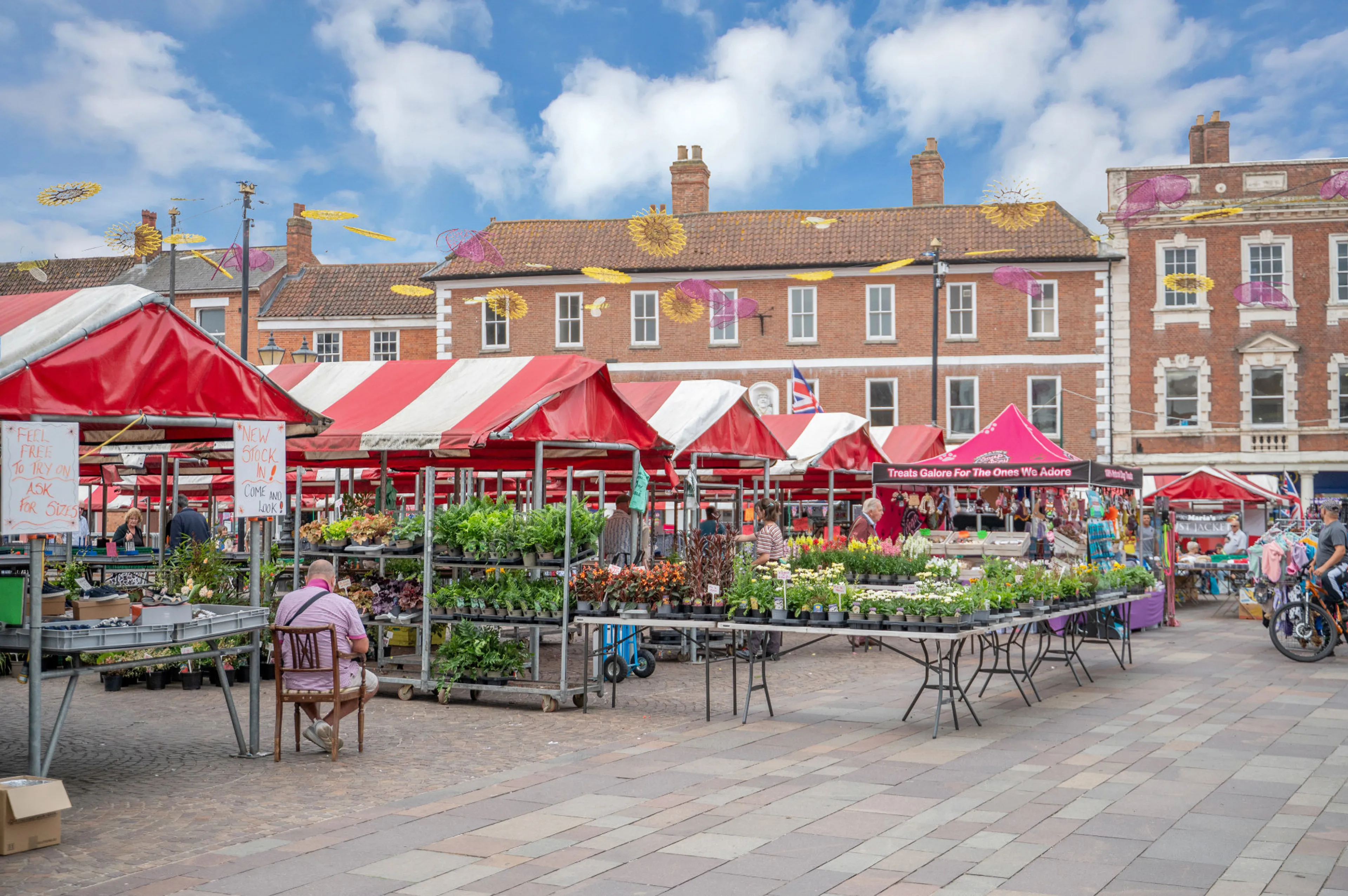 https://mr2.homeflow-assets.co.uk/files/media/image/0000/0000/58025bde24d73a63ddcf396450828152/Newark1.jpg