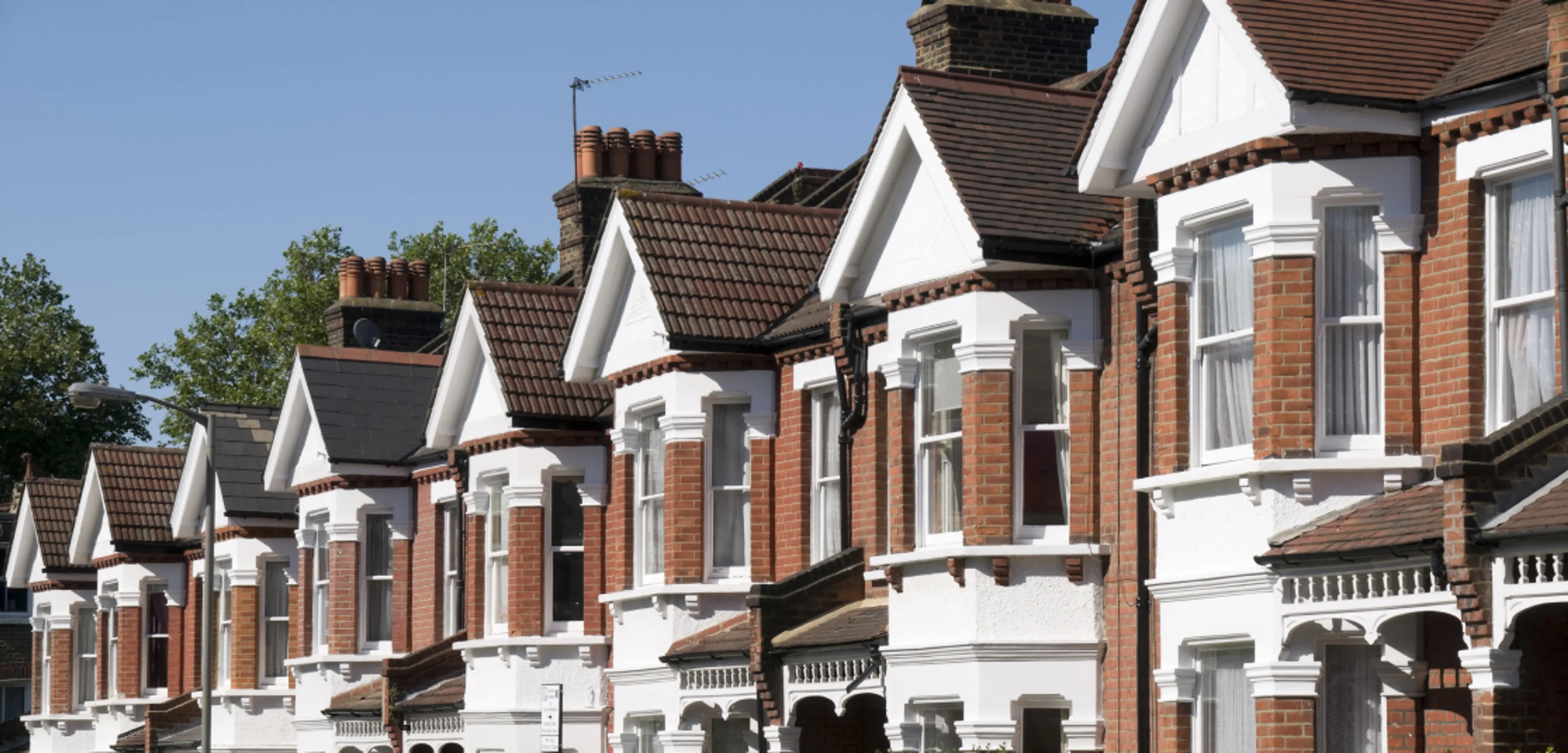 https://mr2.homeflow-assets.co.uk/files/media/image/0000/0000/5e2cc8ad8d005f02194cb95a96590c1e/1115x535px-FulhamRoadbranch-3.jpg