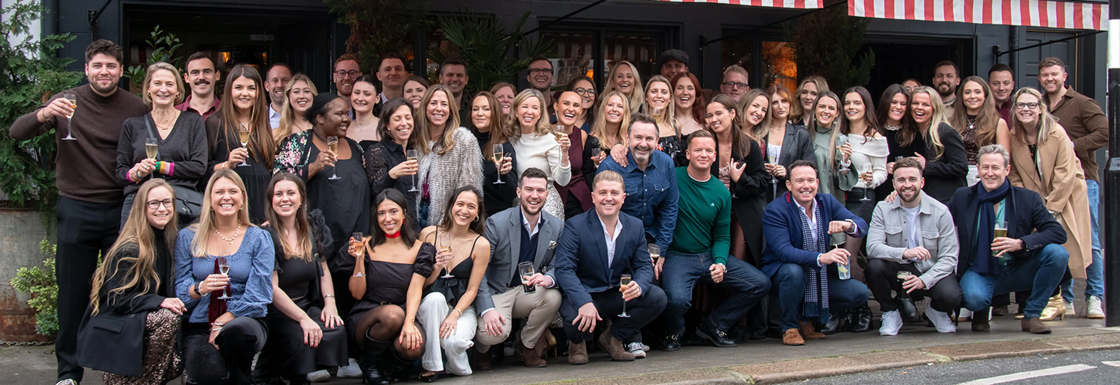 https://mr2.homeflow-assets.co.uk/files/media/image/0000/0000/7cd2a7374e1274e78d4522160452f6e8/christmas-party-2025.png