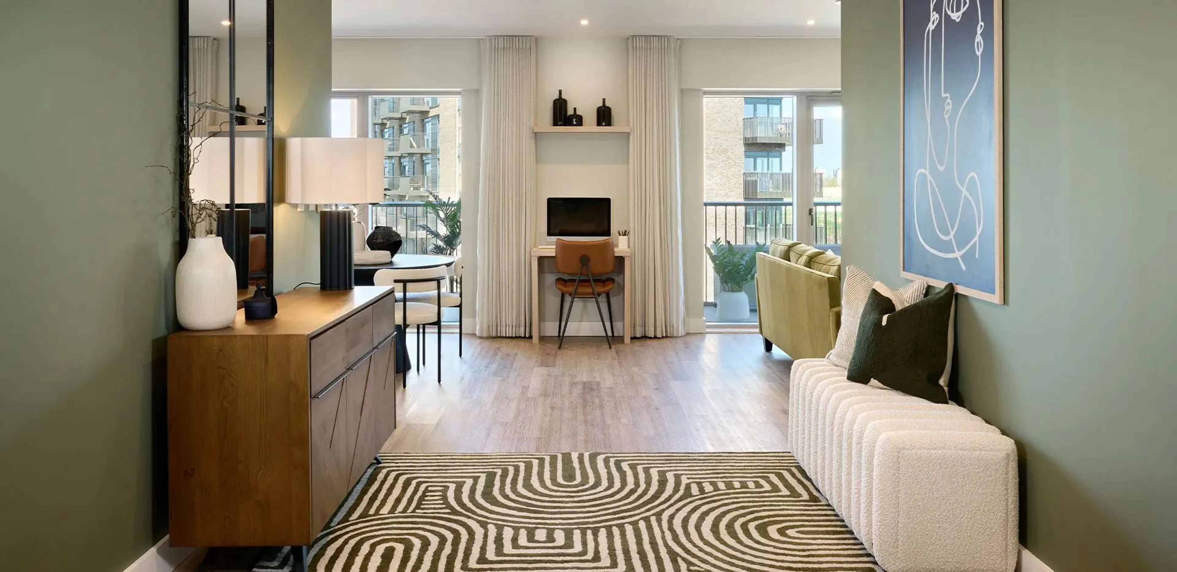 https://mr2.homeflow-assets.co.uk/files/media/image/0000/0000/a7978174a4bf29ea1bb7ba6311a8f43d/bankside-gardens---apartment-242-img2_11042025.jpg