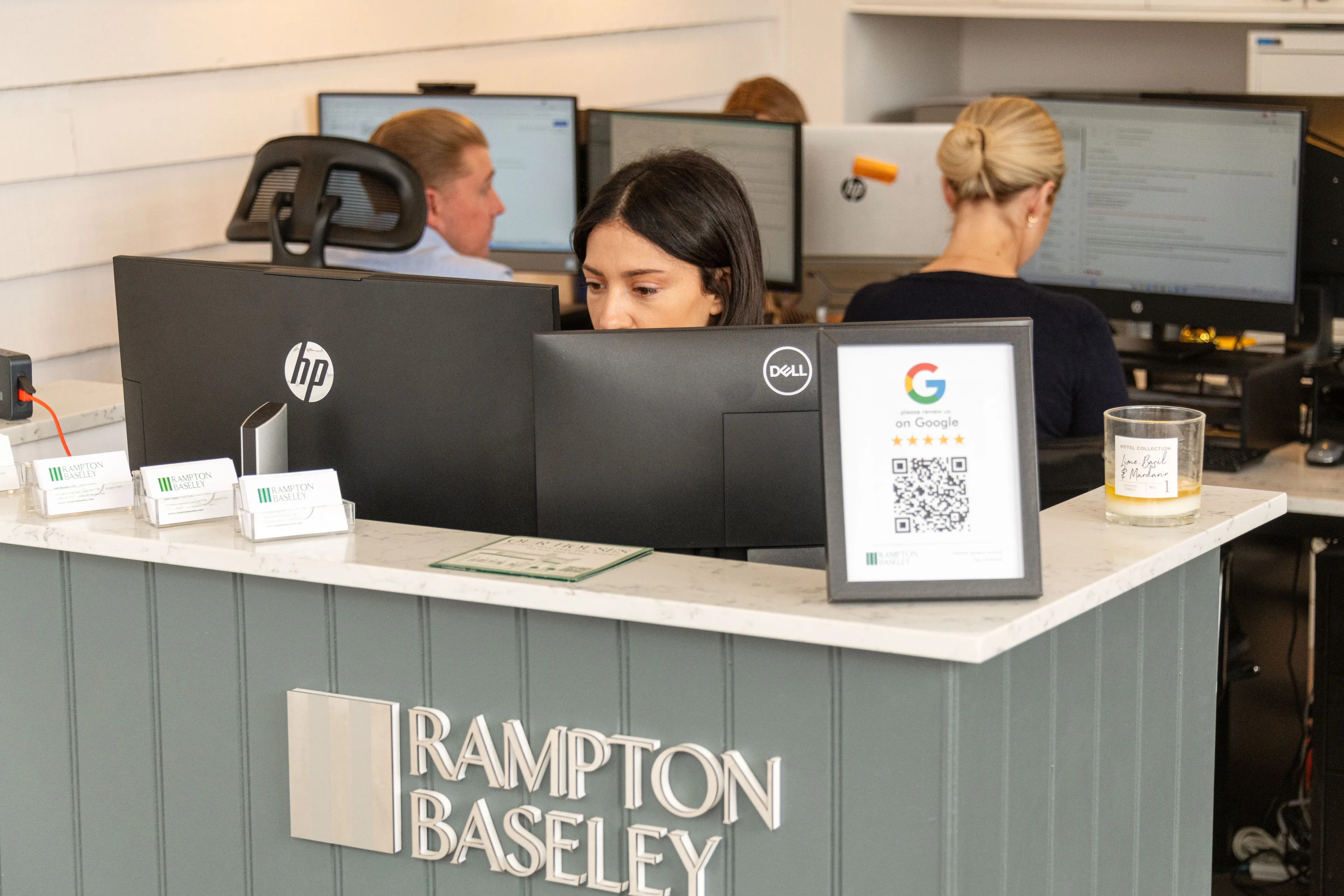 https://mr2.homeflow-assets.co.uk/files/media/image/0000/0000/ac8cfddaaa91f5abceb37d76544f3a48/tooting-office-inside-with-team.jpg