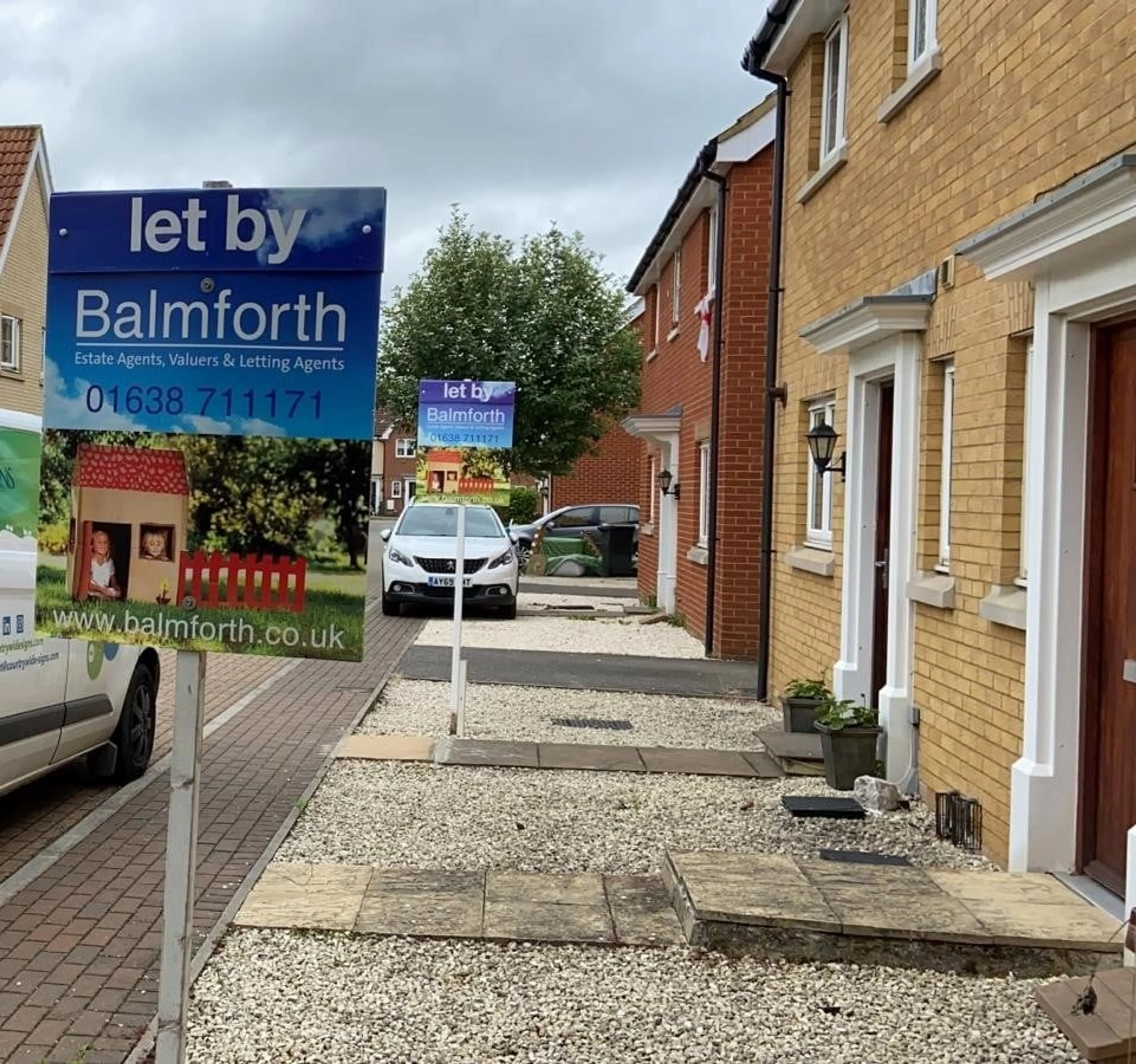https://mr2.homeflow-assets.co.uk/files/media/image/0000/0000/acd0a41f0081a51963800267971f34ce/Letbyboard.jpg