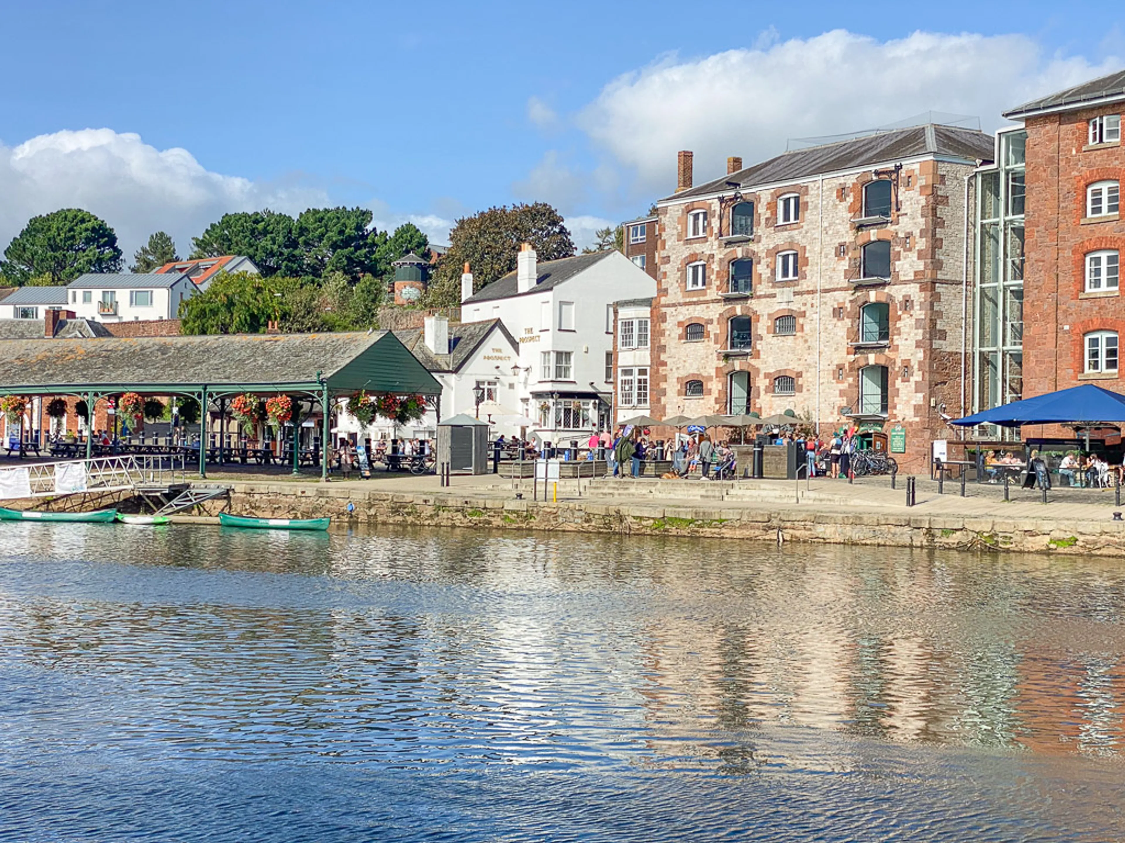 https://mr2.homeflow-assets.co.uk/files/media/image/0000/0000/c66ac2a10e055866b23df6404393abcb/ExeterQuayGVs-13.jpg