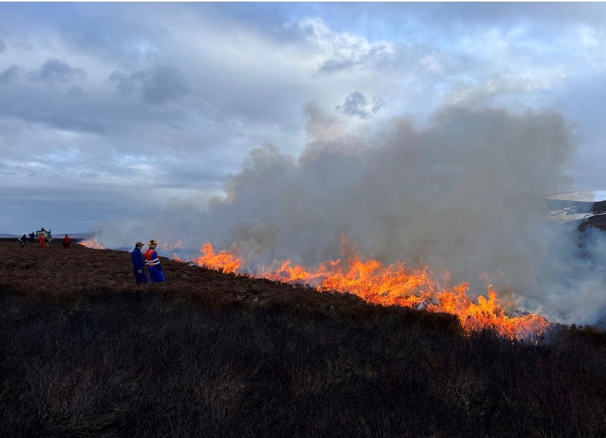 https://mr2.homeflow-assets.co.uk/files/media/image/0000/0000/6a368ad42d32b20cde64305bbac29317/Muirburn.jpg