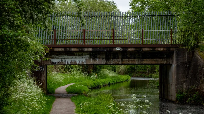 https://mr2.homeflow-assets.co.uk/files/media/image/0000/0000/dc3b37fc7df40a19fa4129ce3a21b29e/estate-and-letting-agents-milton-stoke-on-trent.jpg