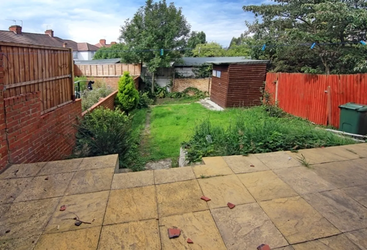 CAIRNFIELD AVENUE, NEASDEN, NW2 7PH