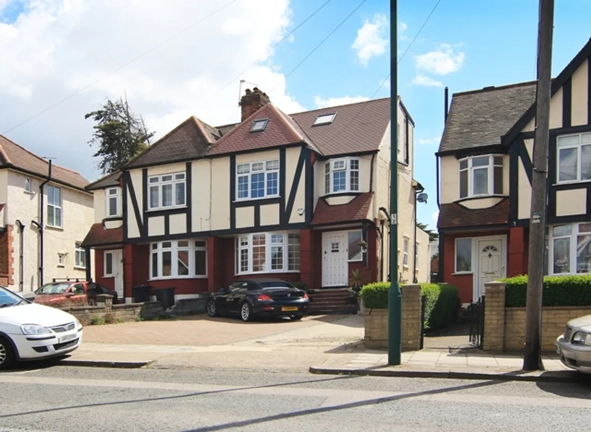 TANFIELD AVENUE, NEASDEN, NW2 7RT