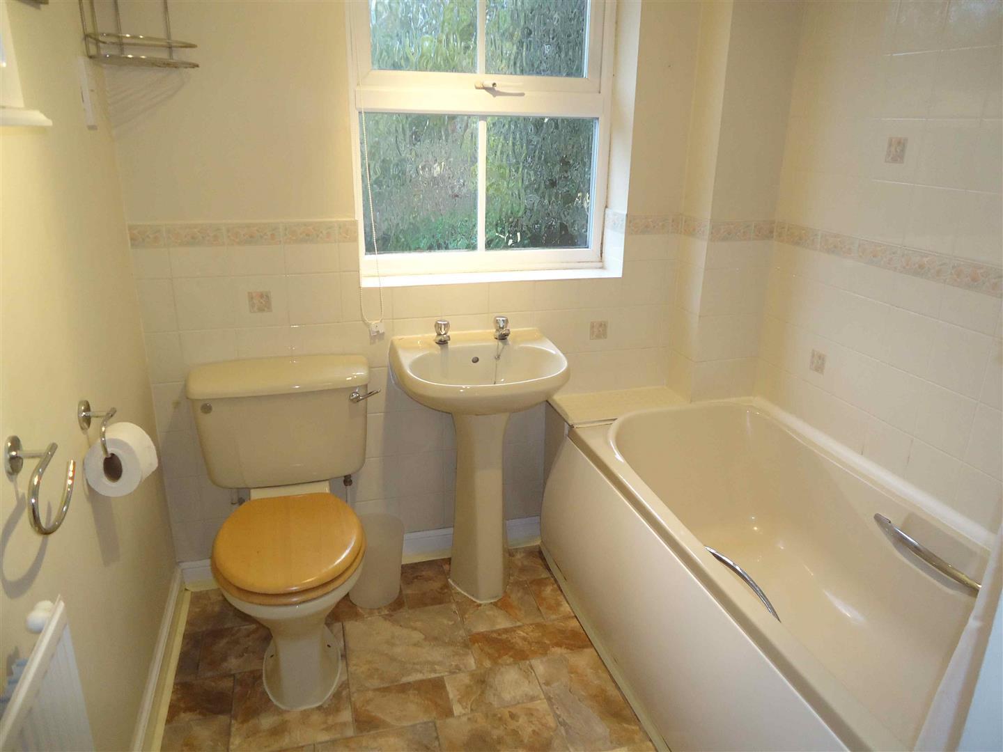 Penfold Road, Maidenbower Image 5