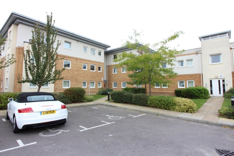 2 bedroom property for sale in West Molesey £265,000