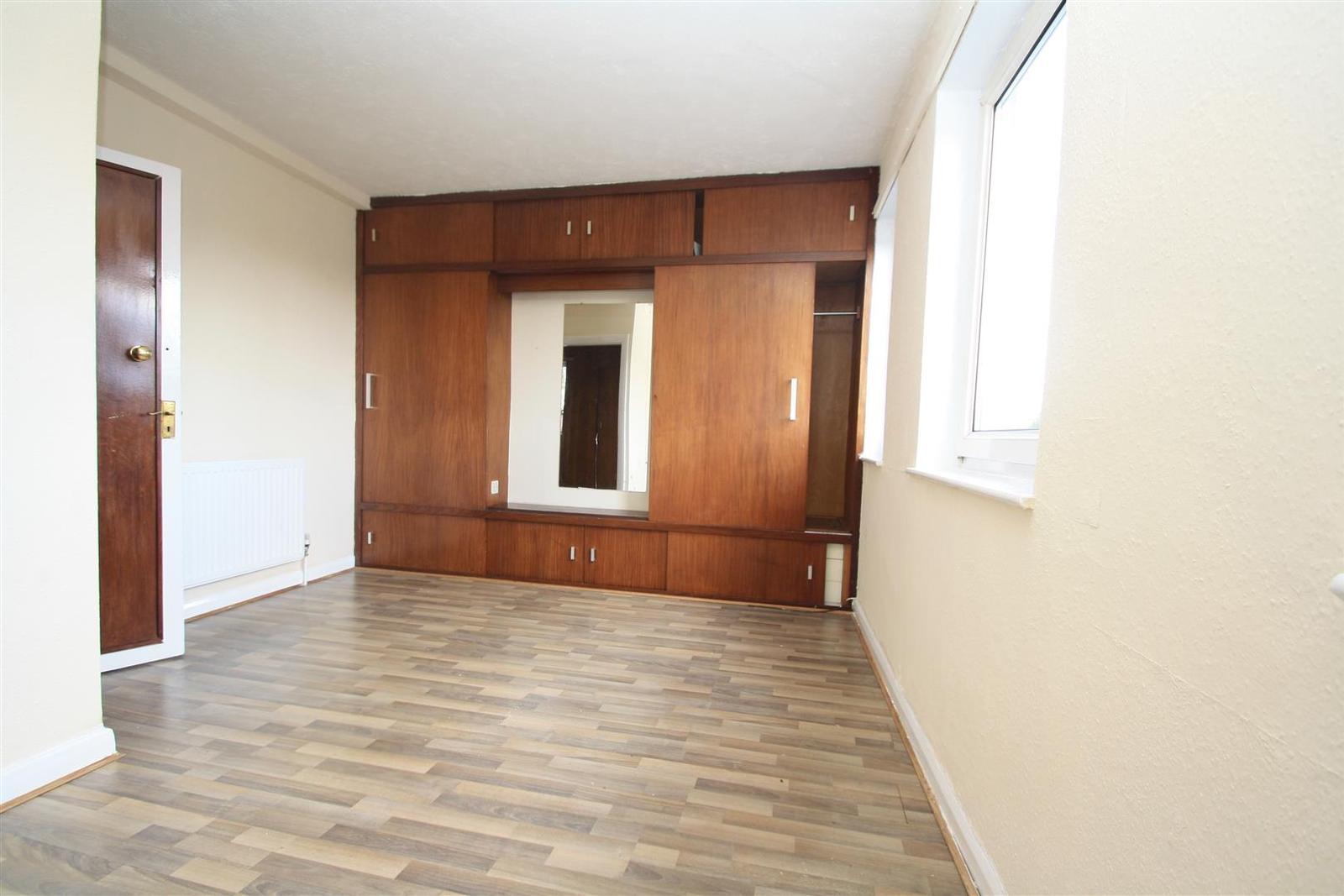 3 bedroom property for sale in Queensway, Bletchley, Milton Keynes £