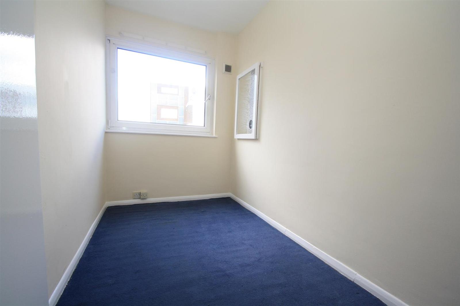 3 bedroom property for sale in Queensway, Bletchley, Milton Keynes £