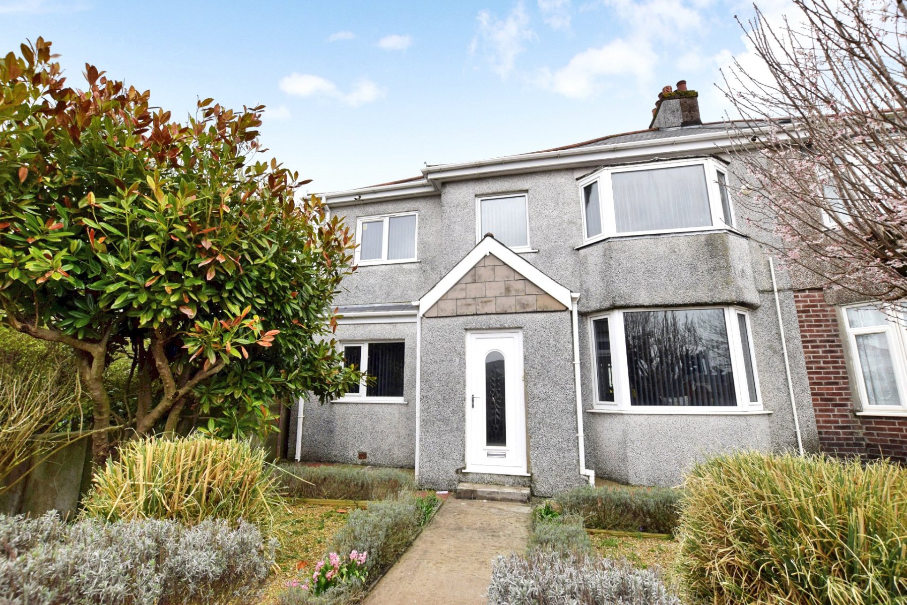 6 bedroom property for sale in Crownhill Road, Plymouth, Devon, PL5 £
