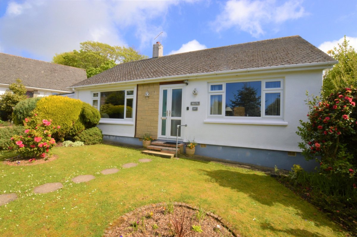 2 bedroom property for sale in Rosewarne Gardens, Camborne, Cornwall