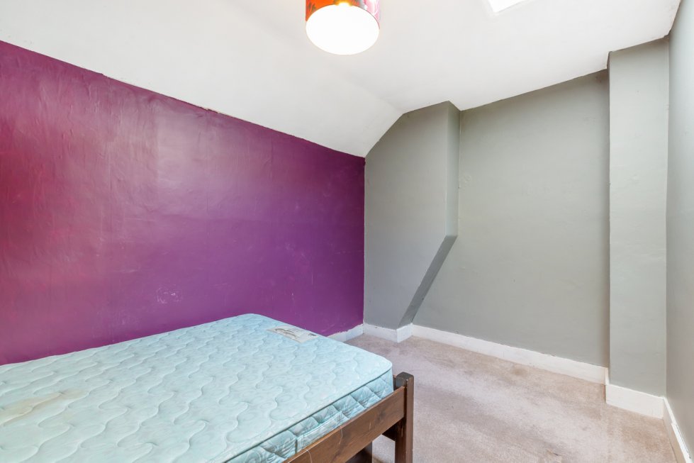 1 Bedroom Property For In Avington Grove Offers Excess Of