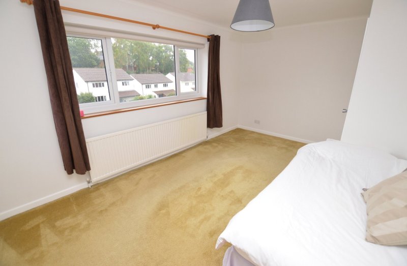 4 bedroom property for sale in Oak Tree Drive, Newton Abbot, Devon